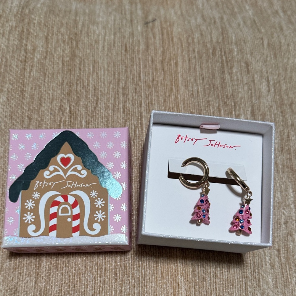 NIB Betsey Johnson Pink Holiday Earrings